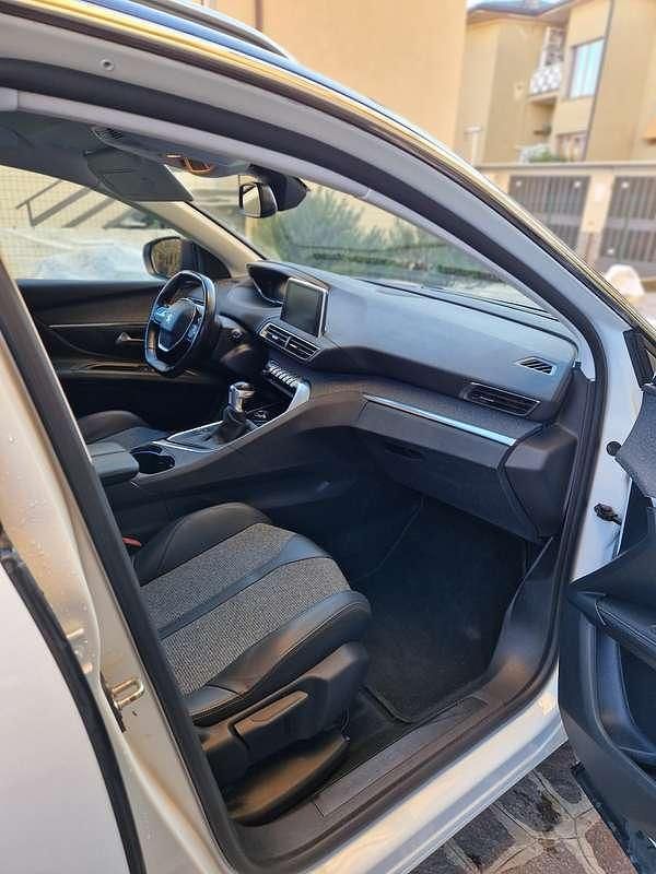 Usata Peugeot 5008 Allure 131 CV (96 kW) 2019 SUV