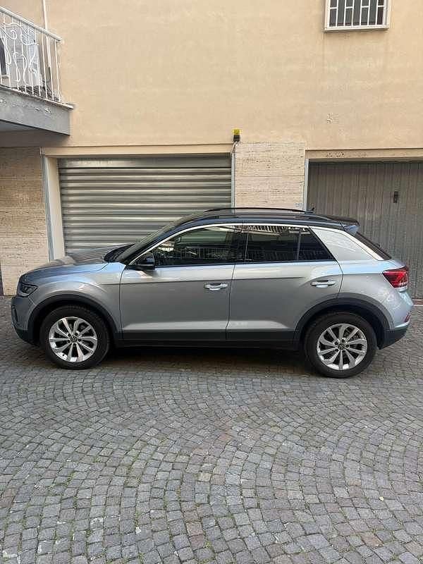Grigio Usata 2024 VW T-Roc Edition SUV | 22.500 € (Super prezzo) - Immagine 1/4