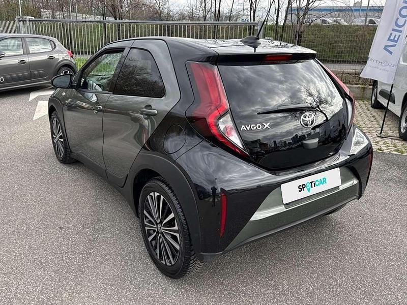 Usata Toyota Aygo X Trend 72 CV (52 kW) 2023 Verde SUV