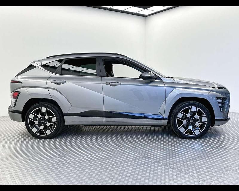 Nuova Hyundai Kona 2025 Shimmering silver SUV