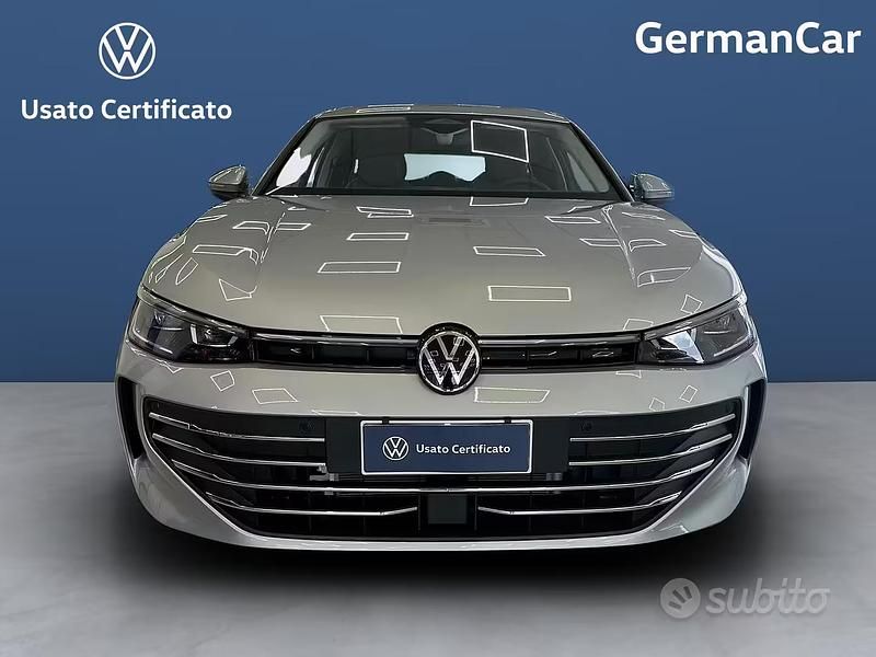 Usata VW Passat Business 204 CV (150 kW) 2024 Grigio Station wagon