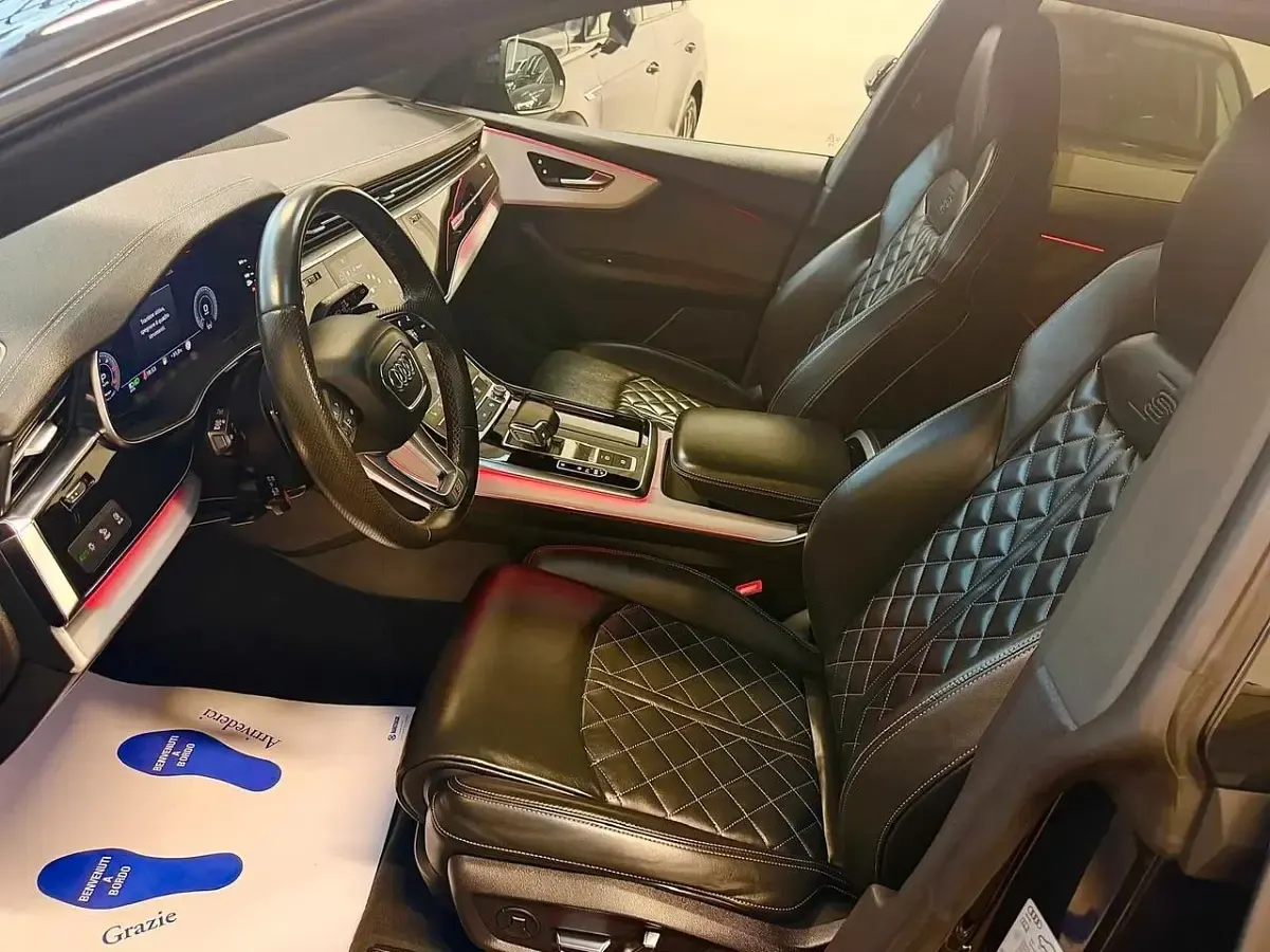 Usata Audi Q8 S-line plus 285 CV (209 kW) 2023 Nero SUV