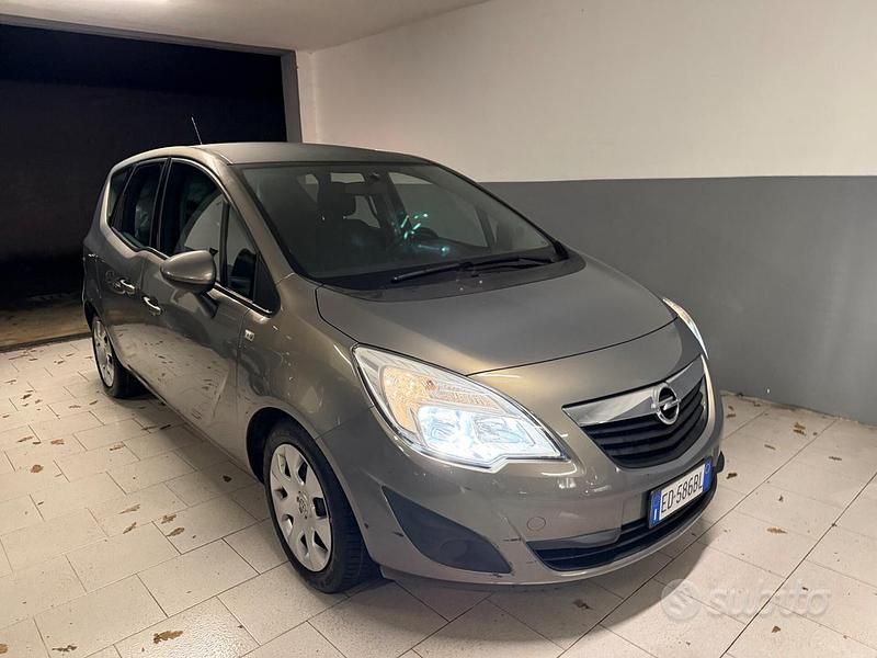 Usata Opel Meriva Cosmo 119 CV (87 kW) 2010 Grigio Monovolume
