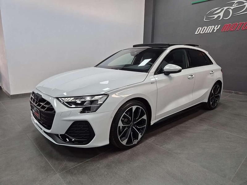 Nuova Audi A3 S-Line 150 CV (110 kW) 2025 Bianco ghiaccio Berlina