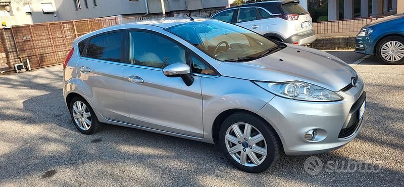 Usata Ford Fiesta 97 CV (71 kW) 2009 Utilitaria