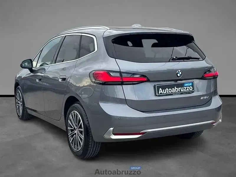 Usata BMW 218 Active Tourer Luxury Line 150 CV (110 kW) 2022 Skyscraper grey metallic Monovolume
