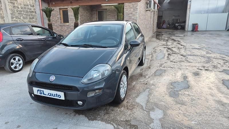 Usata Fiat Punto Lounge 75 CV (55 kW) 2014 Grigio Utilitaria