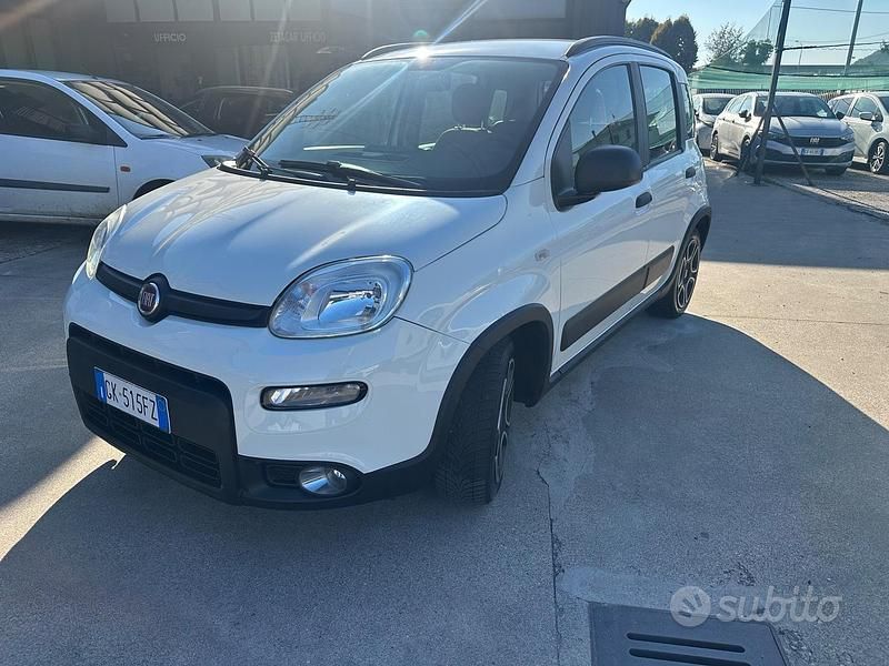 Usata Fiat Panda Sport 70 CV (51 kW) 2022 Bianco Utilitaria