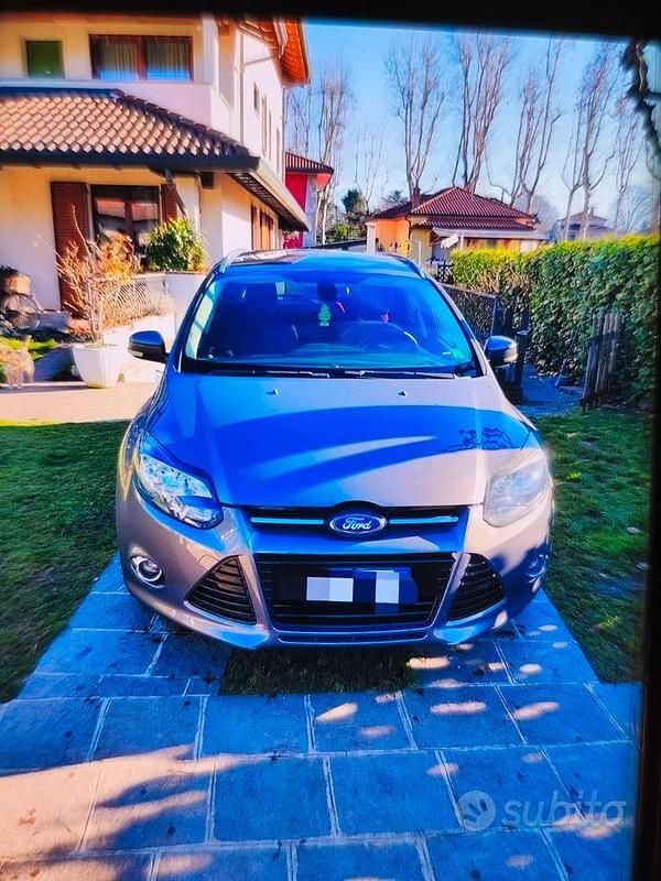 Usata Ford Focus Titanium 116 CV (85 kW) 2011 Grigio Station wagon