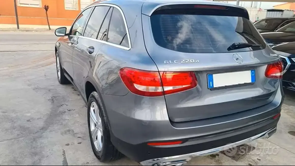 Usata Mercedes GLC220 170 CV (125 kW) 2017 Grigio SUV