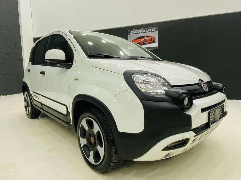 Usata Fiat Panda Cross Cross 69 CV (50 kW) 2023 Bianco 296 Utilitaria