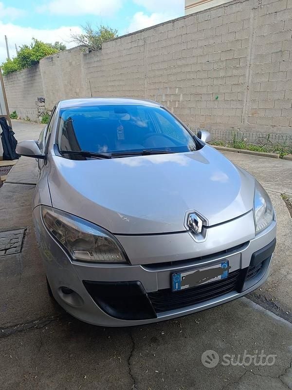 Usata Renault Mégane 110 CV (80 kW) 2009 Grigio Berlina
