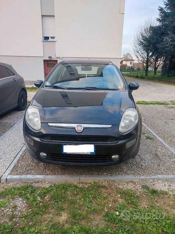 Nero Usata 2010 Fiat Punto Evo Due volumi | 2400 € (Ottimo prezzo) - Immagine 1/4