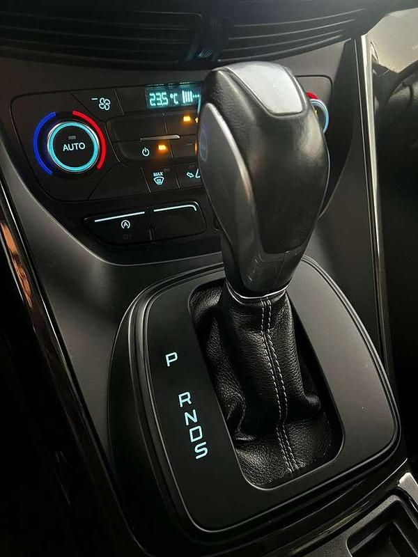 Usata Ford Kuga ST-Line 150 CV (110 kW) 2017 Grigio SUV