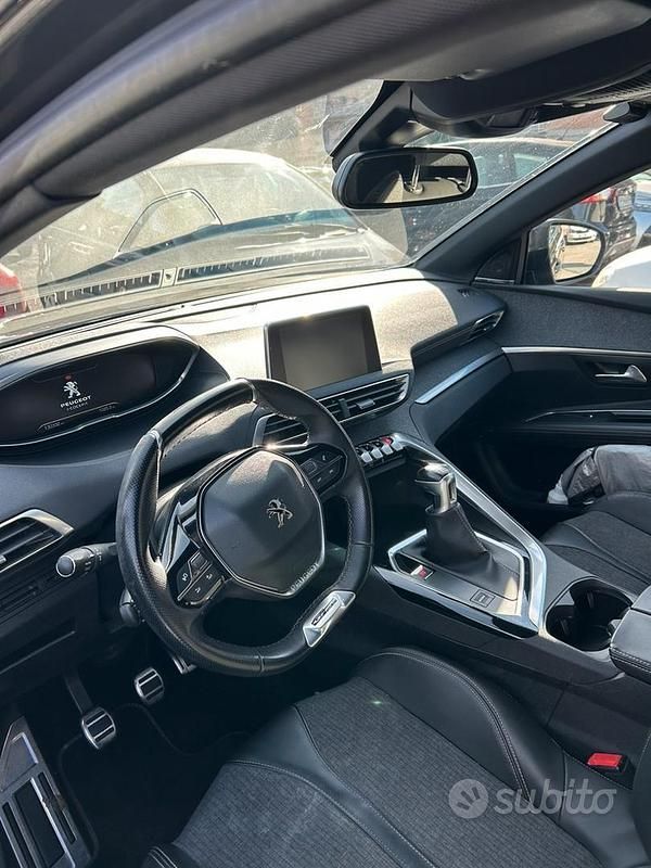 Usata Peugeot 3008 GT-line 150 CV (110 kW) 2017 Verde SUV