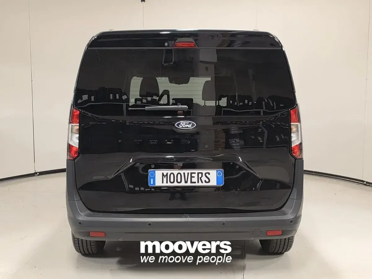 Usata Ford Tourneo Courier Titanium 125 CV (91 kW) 2025 Nera Monovolume