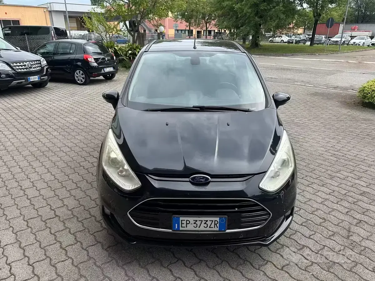 Usata Ford B-MAX Titanium 90 CV (66 kW) 2013 Bluazzurro Monovolume