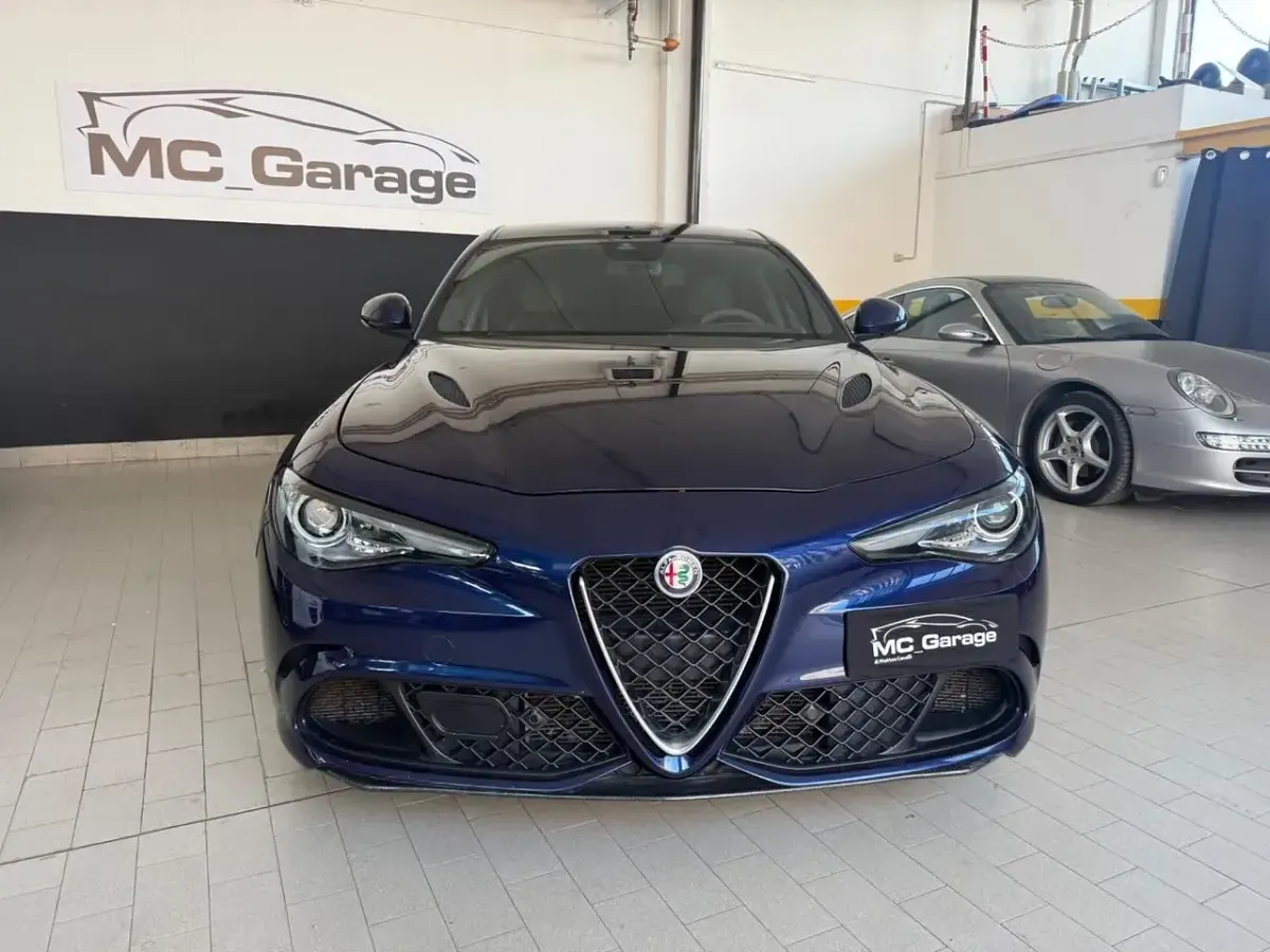 Usata Alfa Romeo Giulia Quadrifoglio 510 CV (375 kW) 2017 Blu Berlina