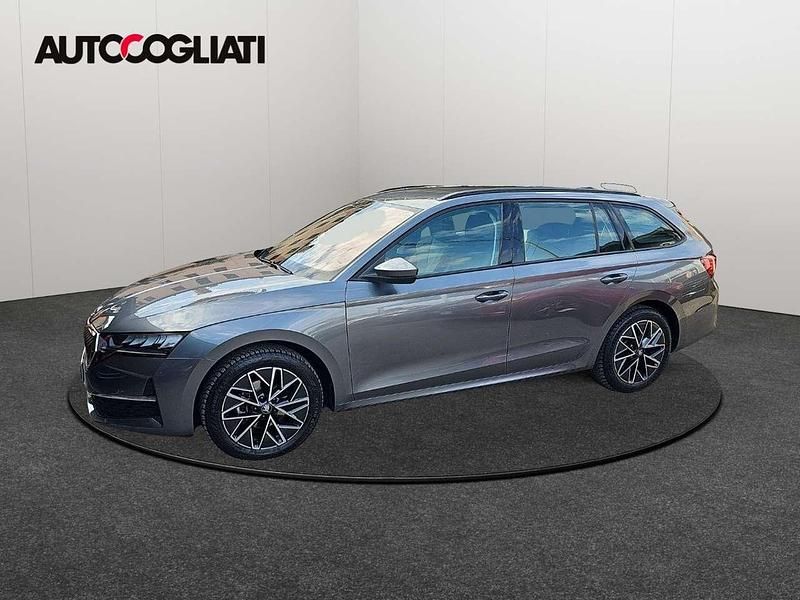 Usata Skoda Octavia Executive 150 CV (110 kW) 2025 Grigio Station wagon