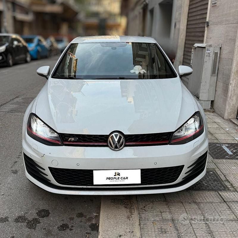 Usata VW Golf VII R-line 110 CV (80 kW) 2015 Bianco Berlina
