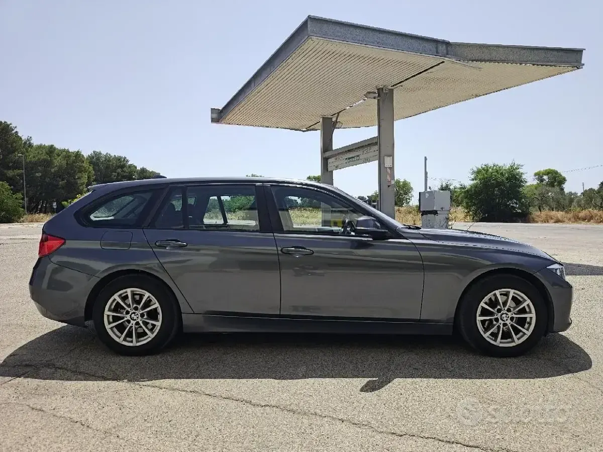 Usata BMW 318 Comfort Edition 143 CV (105 kW) 2013 Grigio Station wagon