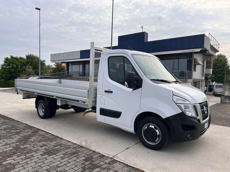Usata Nissan NV400 163 CV (119 kW) 2019 Bianco Furgone