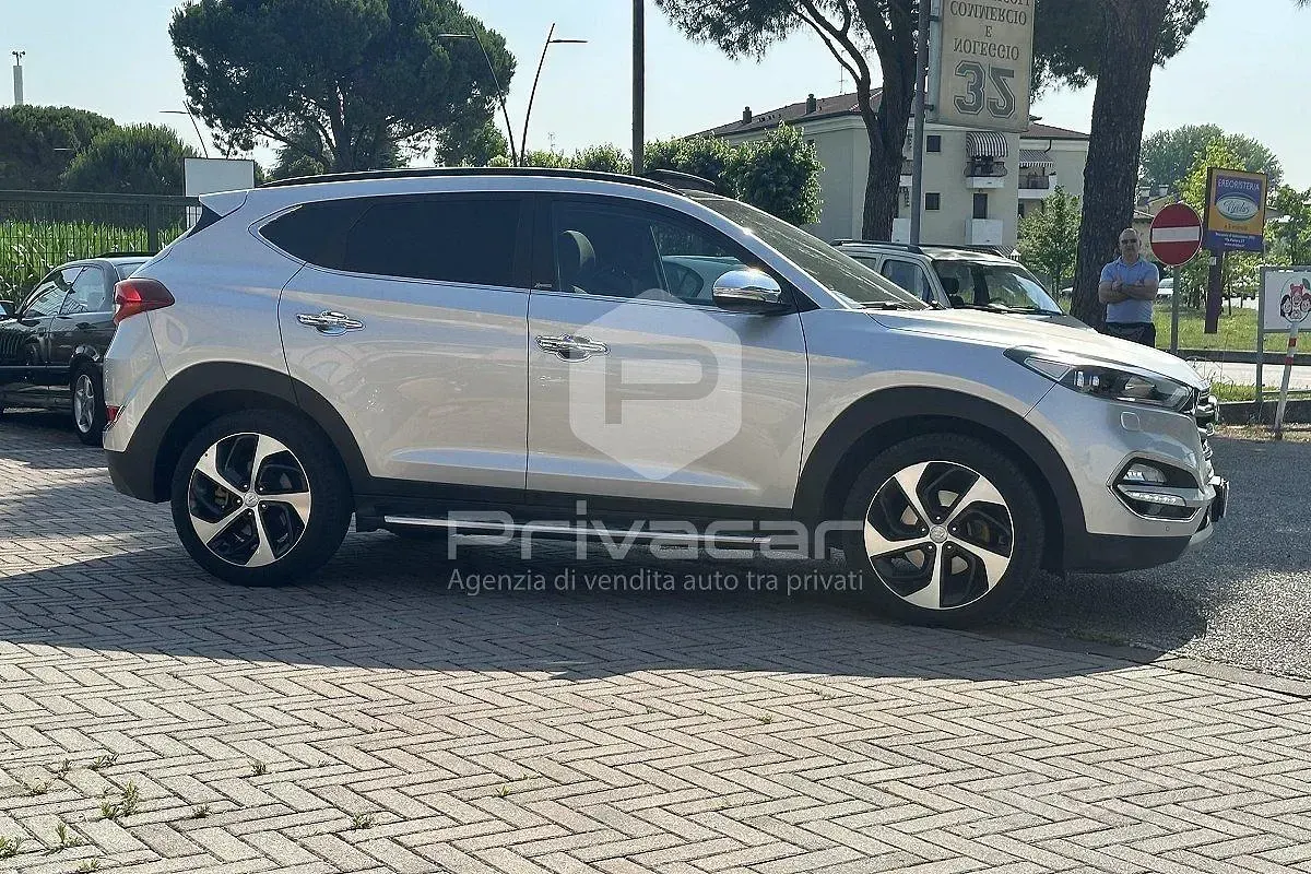 Usata Hyundai Tucson Comfort 141 CV (103 kW) 2017 Grigio SUV