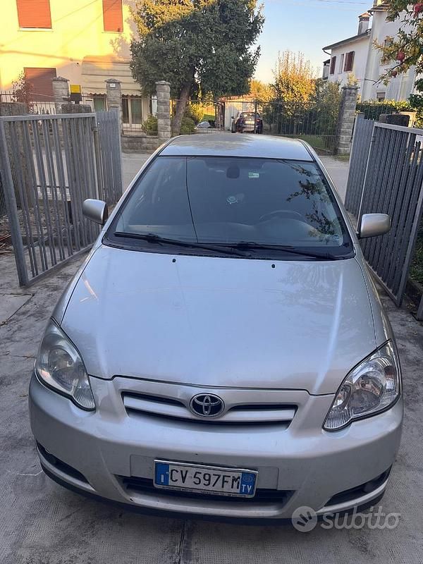 Usata Toyota Corolla 97 CV (71 kW) 2005 Berlina