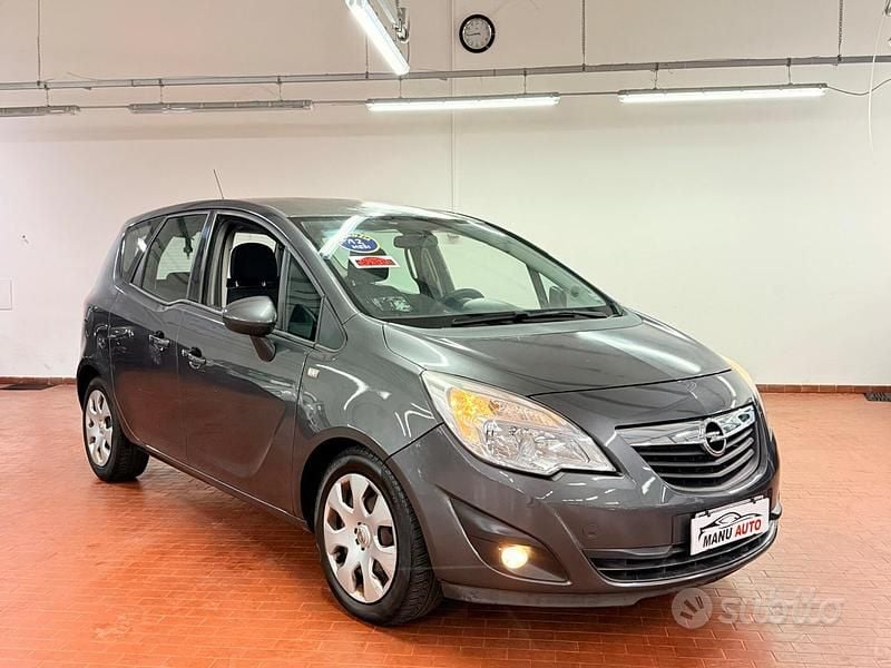 Usata Opel Meriva Cosmo 110 CV (80 kW) 2011 Grigio Monovolume