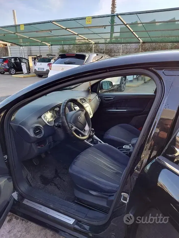 Usata Lancia Delta 105 CV (77 kW) 2009 Nero Utilitaria