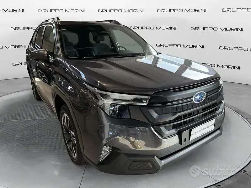Nuevo Subaru Forester 136 CV (100 kW) 2026 Gris SUV