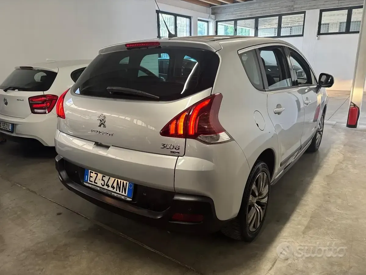 Occasion Peugeot 3008 Allure 115 ch (84 kW) 2015 Gris Break