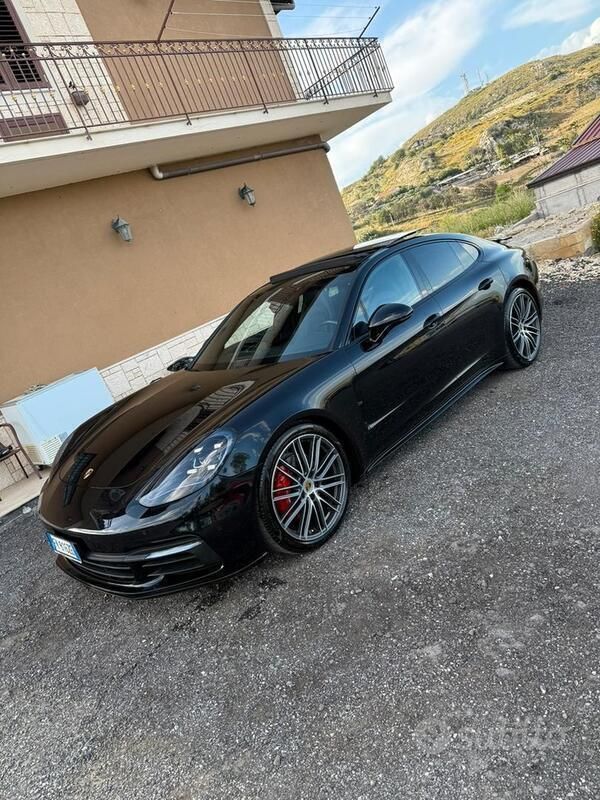 Usata 2017 Porsche Panamera 4S Tre volumi | 64.999 € - Immagine 1/4