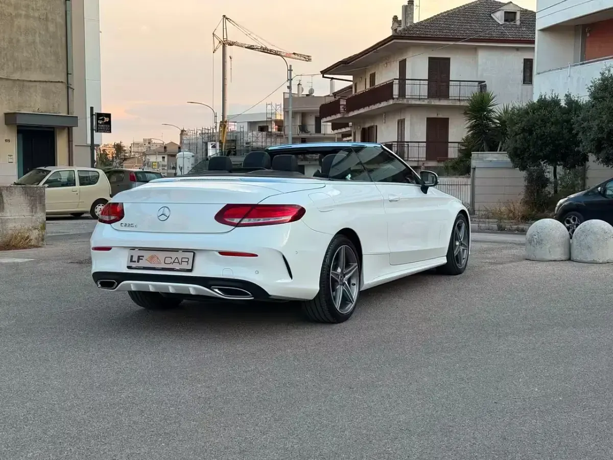 Usata Mercedes C220 Premium 170 CV (125 kW) 2017 Bianco Cabrio