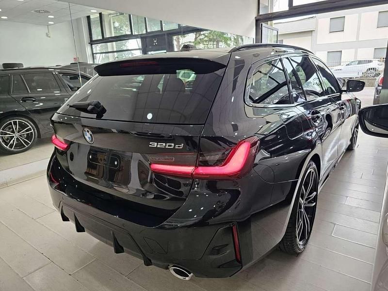 Usata BMW 320 M Sport 190 CV (139 kW) 2023 Sapphire black Station wagon