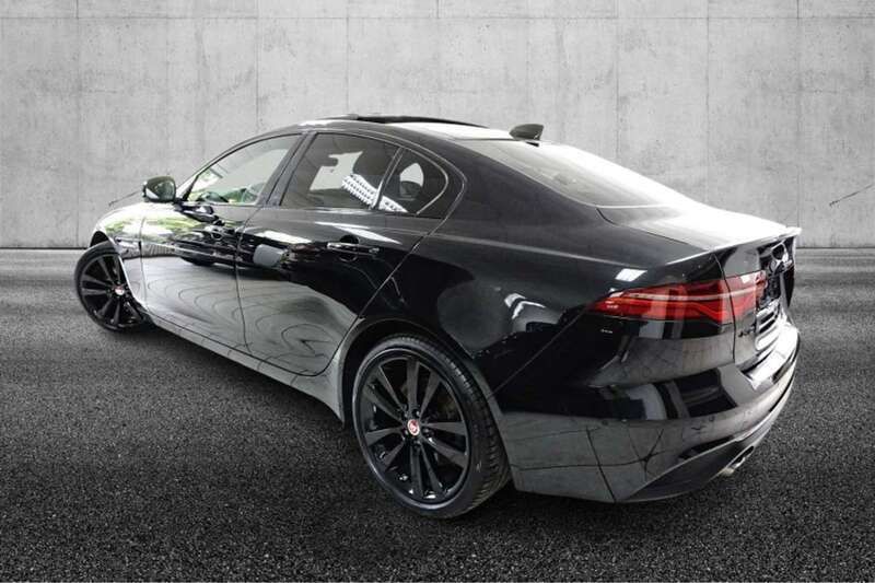 Usata Jaguar XE R-Dynamic 204 CV (150 kW) 2021 Nero Berlina