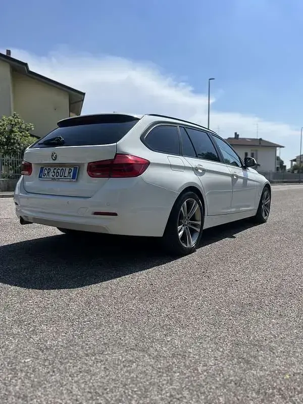 Usata BMW 318 Advantage 150 CV (110 kW) 2018 Station wagon