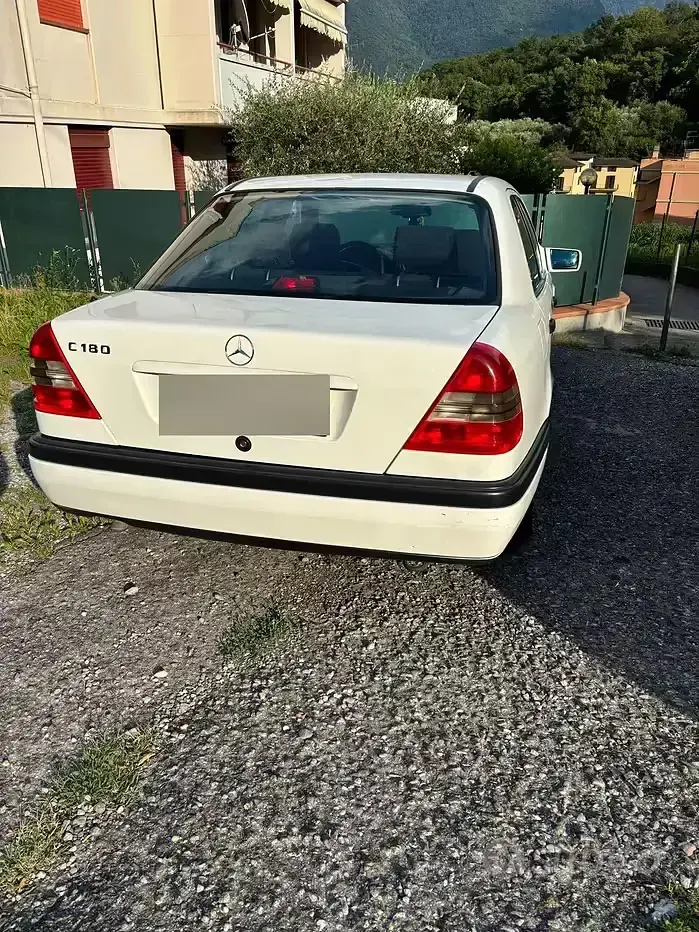 Usata Mercedes C180 122 CV (89 kW) 1997 Berlina