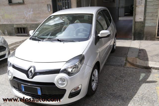Usata Renault Twingo 75 CV (55 kW) 2013 Argento metallizzato Utilitaria