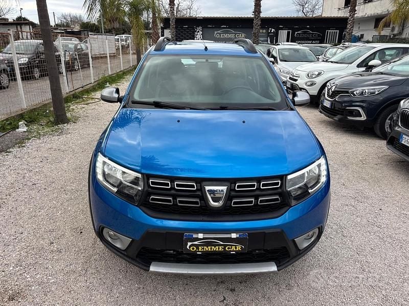 Usata Dacia Sandero Stepway 90 CV (66 kW) 2018 Blu Berlina