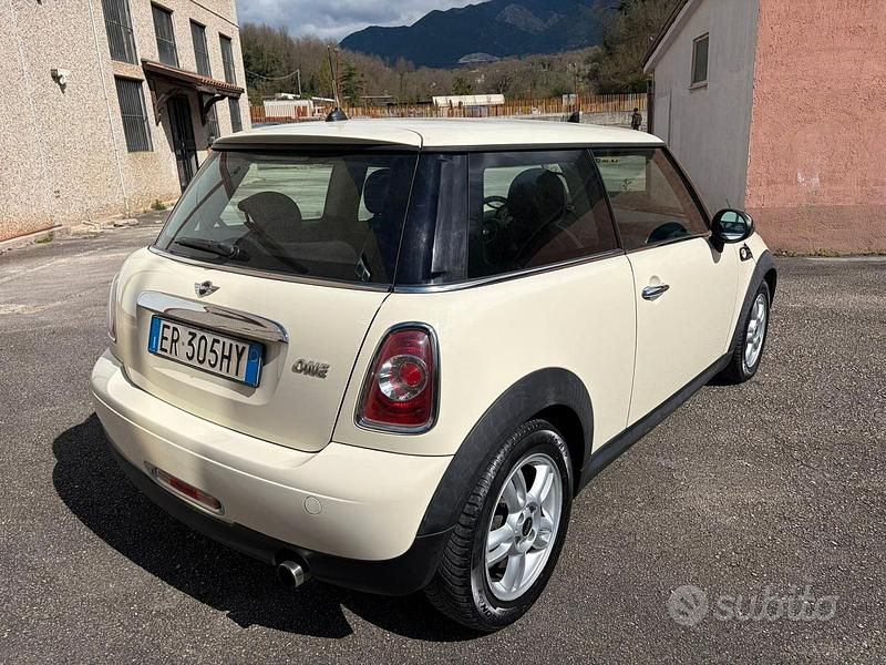 Usata Mini ONE 74 CV (54 kW) 2013 Bianco Utilitaria