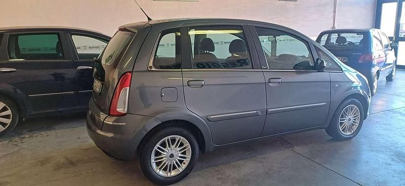 Usata Lancia Musa S 92 CV (67 kW) 2012 Monovolume