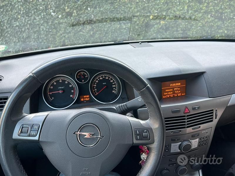 Usata Opel Astra 2006 Grigio Berlina