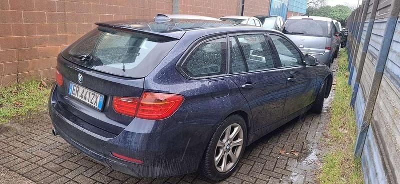 Usata BMW 318 143 CV (105 kW) 2013 Blu/azzurro Station wagon