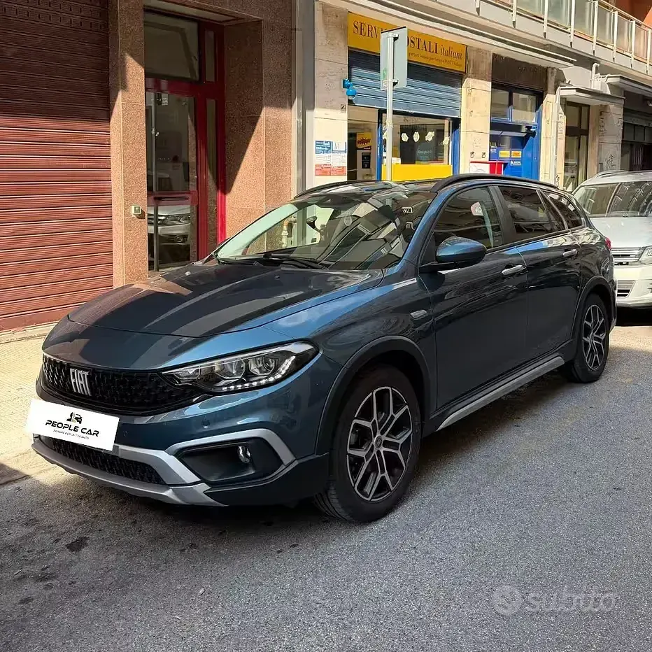 Usata Fiat Tipo Cross 131 CV (96 kW) 2023 Blu Berlina