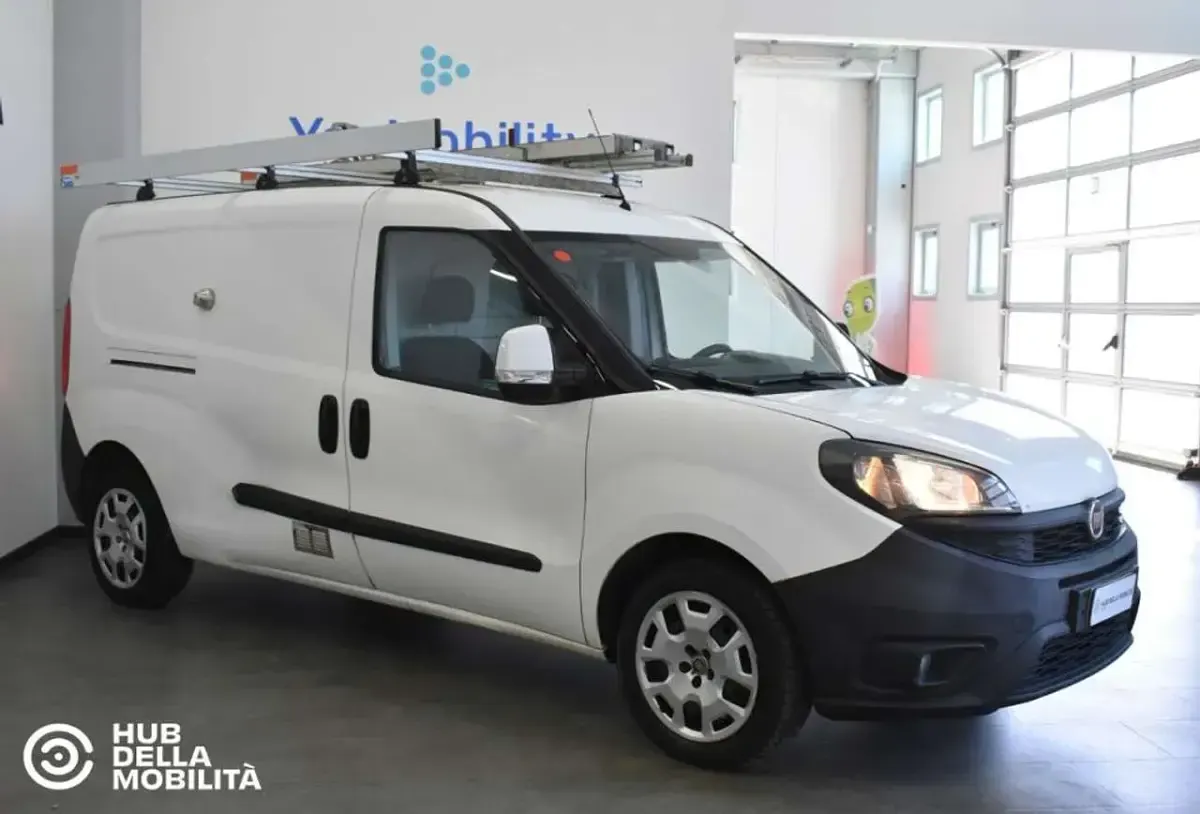 Usata Fiat Doblò 120 CV (88 kW) 2018 Bianco Monovolume
