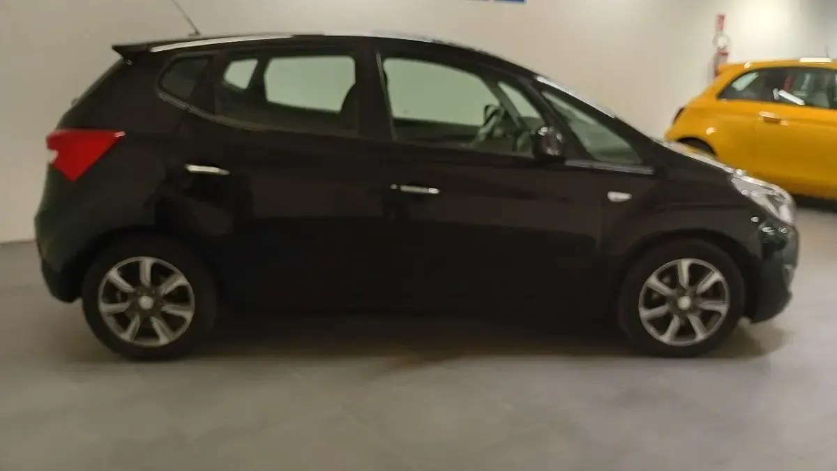 Usata Hyundai ix20 Classic 90 CV (66 kW) 2017 Nero Utilitaria