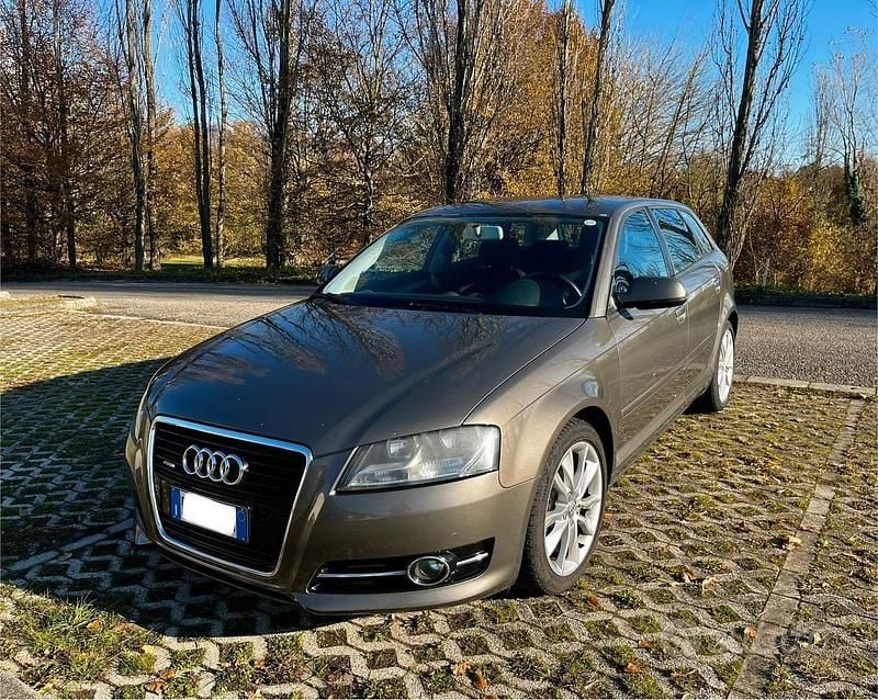 Grigio Usata 2011 Audi A3 Ambition Station wagon | 5000 € (Buon prezzo) - Immagine 1/4