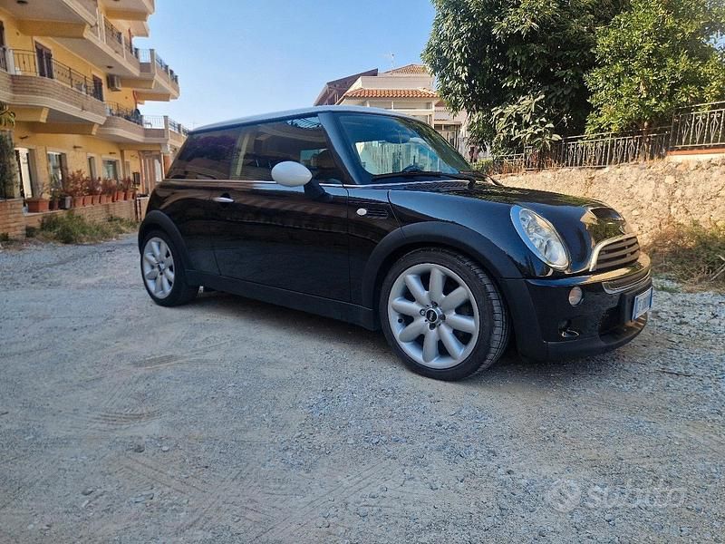 Nero Usata 2003 Mini Cooper Utilitaria | 3600 € (Buon prezzo) - Immagine 1/4