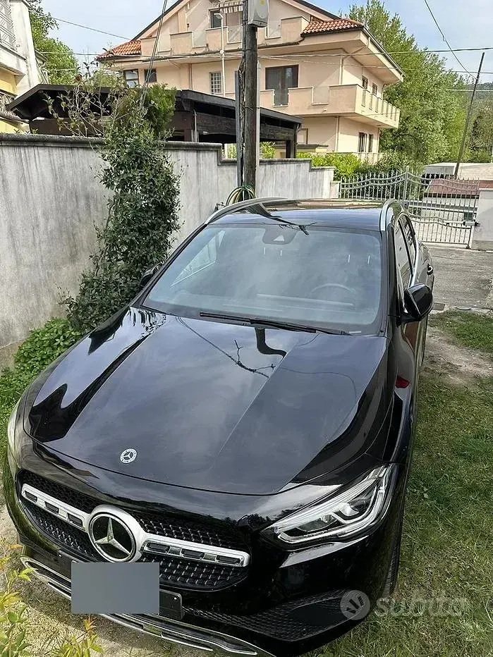 Usata Mercedes GLA200 150 CV (110 kW) 2021 Nero SUV